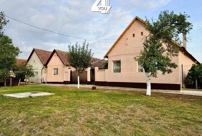 Casa formata din doua corpuri ?i teren de 863 mp, mobilata ?i utilata - 12
