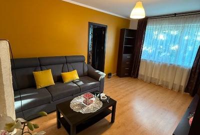 🏠 Apartament 3 camere de vânzare – Strada Stadionului, Bacău - 1