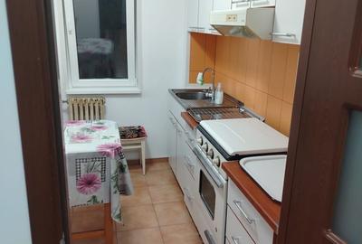 Apartament cu 3 camere semidecomandat în Nord