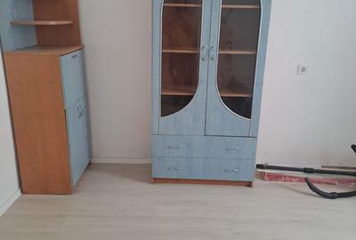 Garsonieră decomandată în Traian - 2