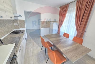 Apartament cu 3 camere decomandat, mobilat în Nufărul - 7