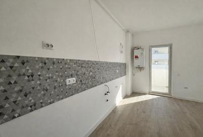 Apartament cu 3 camere semidecomandat în Florești - 3