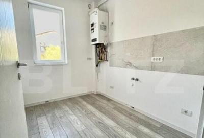 SUPER PRET!Apartament cu 3 camere + balcon, 1 loc de parcare - 6