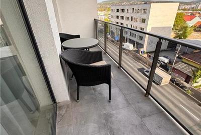 Apartament cu 3 camere semidecomandat în Bulgaria