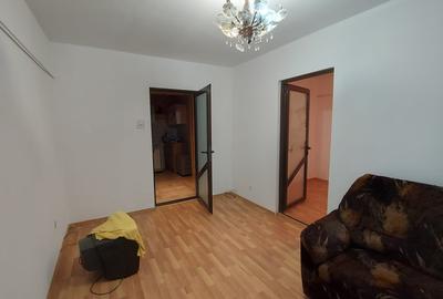 3 camere Micro 13, etaj 4 cu pod, intretinut, 55000 Euro - 2