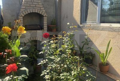 Casă cu 3 camere decomandat în Românești - 10