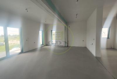 Casă individuală cu 4 camere cu Teren 390 Mp în Malu Mare - 2