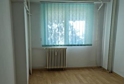 Apartament 3 camere, parter ,67 mp,  constructie 1992, str. Maica Domnului - 12