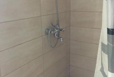 Casă cu Teren 400 Mp în Horia - 1