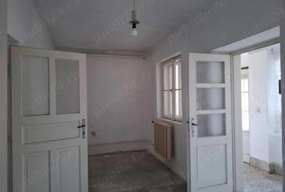 Casa de vanzare la 17 km de ORADEA langa granita - 4