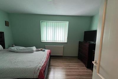 Casă cu 7 camere cu Teren 400 Mp în Aleea Tudor Neculai - 2