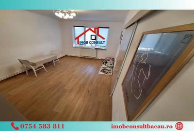 Apartament cu 2 camere semidecomandat în 9 Mai - 5