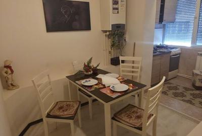 Apartament cu 3 camere decomandat în Central - 3