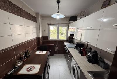 Apartament cu 3 camere semidecomandat, mobilat în Sebastian - 6