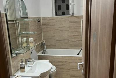 Garsonieră decomandată în Central