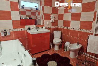 Casă cu 5 camere decomandat cu Teren 7200 Mp în Probota - 10