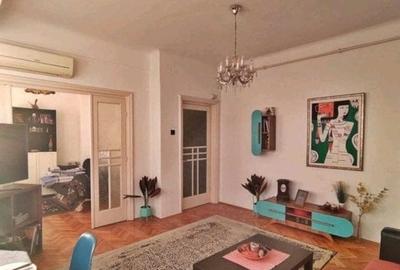 Apartament cu 3 camere semidecomandat, mobilat în Cantemir