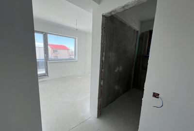 Apartament cu 3 camere decomandat în 1 Mai - 7