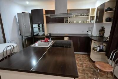 Casă cu 4 camere cu Teren 1765 Mp în Tașca - 1