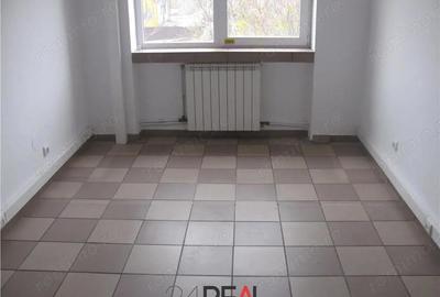 Spațiu comercial, în Regie - 8