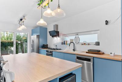 VANZARE Casa / Vila moderna cu 4 camere si curte Dragom... - 5