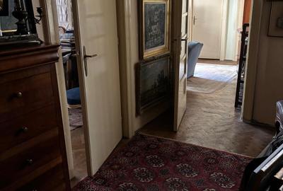 Apartament cu 5 camere decomandat în P-ța Universității - 14