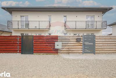 Casă cu 4 camere cu Teren 300 Mp în Central - 1