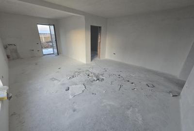 Duplex cu 3 camere cu Canalizare în Moșnița Nouă - 6