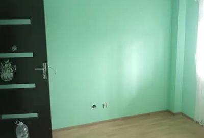 Apartament cu 3 camere decomandat în Apusului - 6