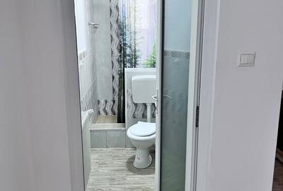 Apartament cu 3 camere semidecomandat în Central - 3