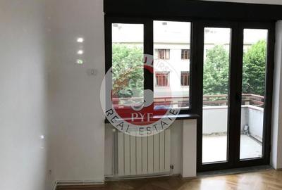 Apartament cu 5 camere semidecomandat în Romană - 10
