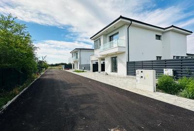 REV2004640 Vila de vanzare cu panouri solare - 2