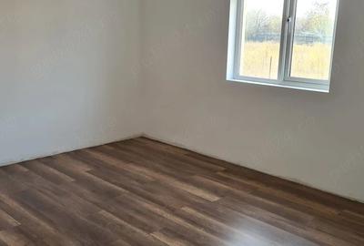 Casă cu Teren 350 Mp în Cojasca - 2
