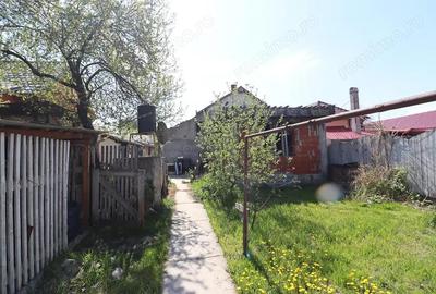 Casă cu 4 camere în Nufărul