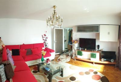 Apartament cu 3 camere decomandat în Buzaului - 1