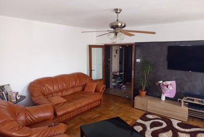 Apartament cu 3 camere decomandat în Micro 11 - 3