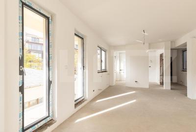 Apartament de 4 camere, 93 mp utili, zona Parcul Regina Maria