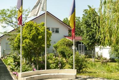 Casă individuală cu 9 camere în Pleșești (Berca)