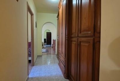 Apartament cu 4 camere semidecomandat în Tătărași - 3