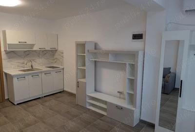 Garsonieră decomandată în Central