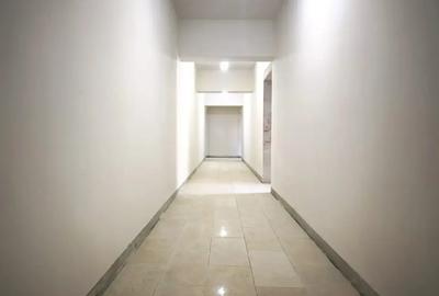 Apartament cu 3 camere decomandat în Theodor Pallady