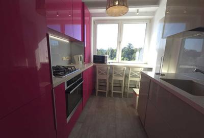 Apartament cu 3 camere semidecomandat, mobilat în Central - 2