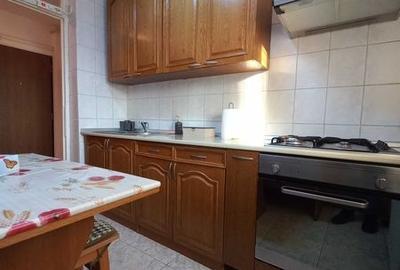 Apartament cu 2 camere decomandat în Crângași
