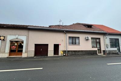 Casă cu 6 camere cu Garaj în Ultracentral