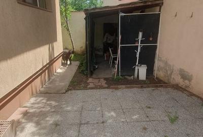 Casă cu 5 camere cu Teren 300 Mp în Pieptănari - 8