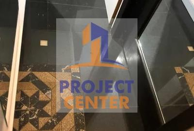 Garsonieră decomandată, mobilată în Trivale - 7