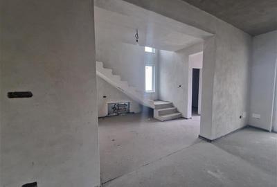 Apartament P+E, teren 179 mp - parte dintr-un triplex - Caminul De Batrani - Spi - 1