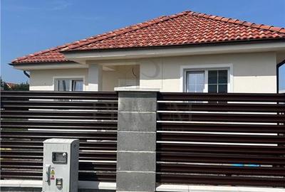 Casă individuală cu 4 camere cu Teren 526 Mp în Șag
