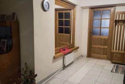 Apartament cu 3 camere decomandat în Central - 2