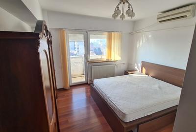 Apartament cu 3 camere decomandat în Universitate - 9